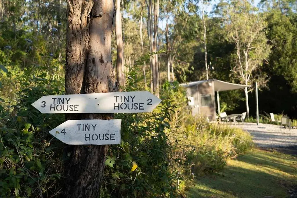 Vakantiehuis Hill Creek Tiny House 2 By Tiny Away Villa Perwillowen